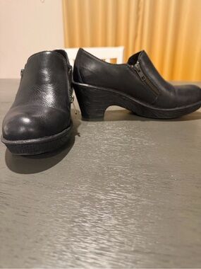 Born Black Leather Double Zip Heeled Booties